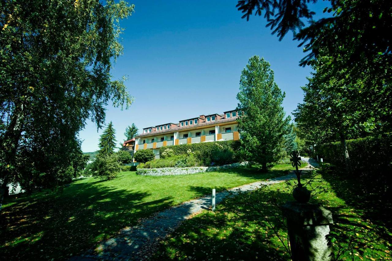 Hotel Brunnwald Бад Леонфелден Екстериор снимка